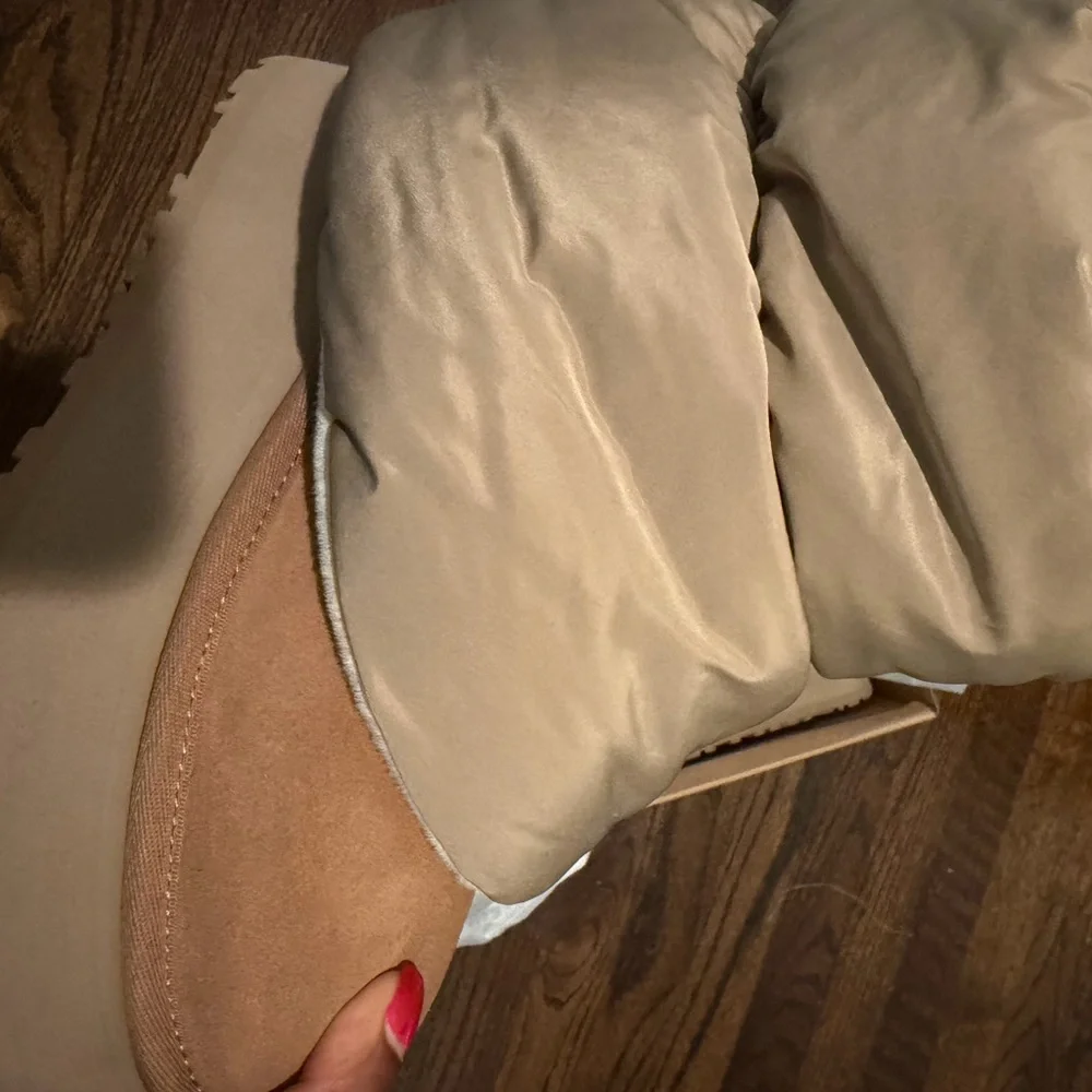 Woman Tan Puffer Platform Slipper Boots
